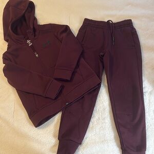 Little boys Under Armour set, size XS (we wore at 6)